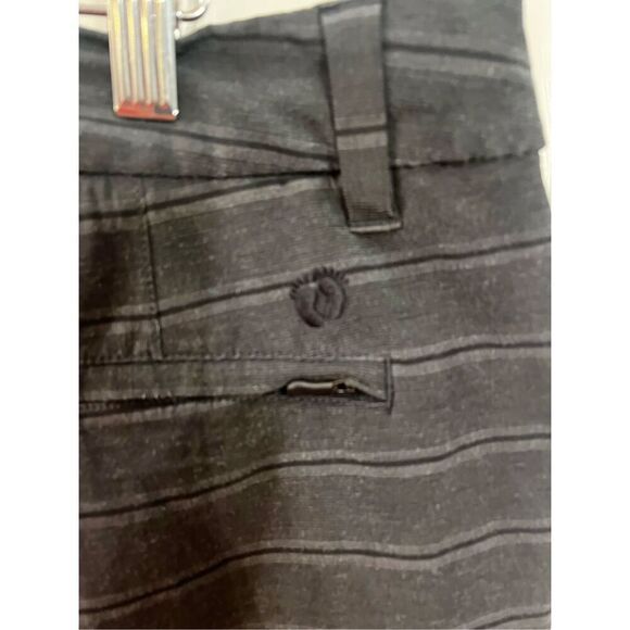 Hang Ten Gray On Gray Striped Bermuda Shorts sz 36 EUC - Picture 4 of 8